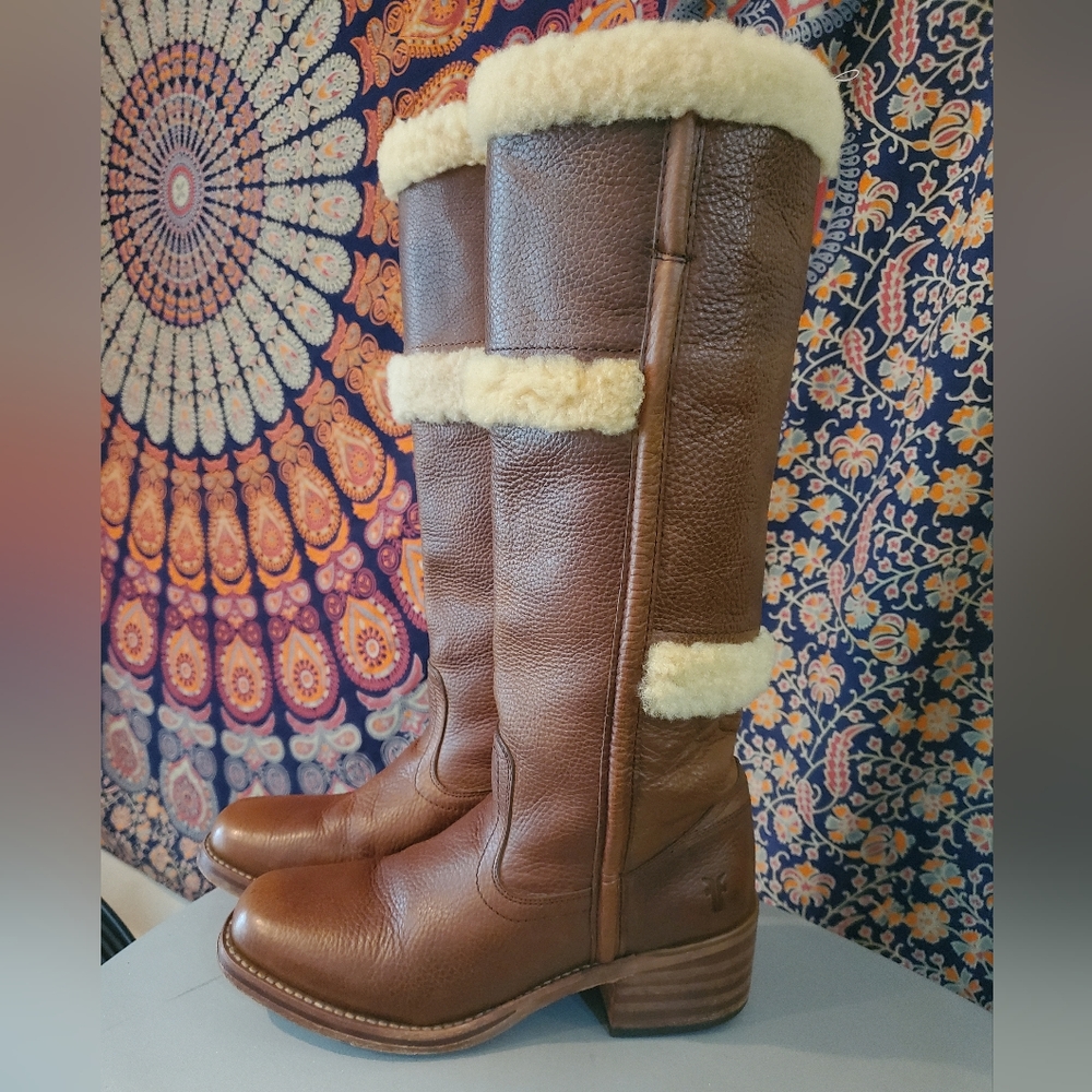 FRYE Campus Sherling Boots
